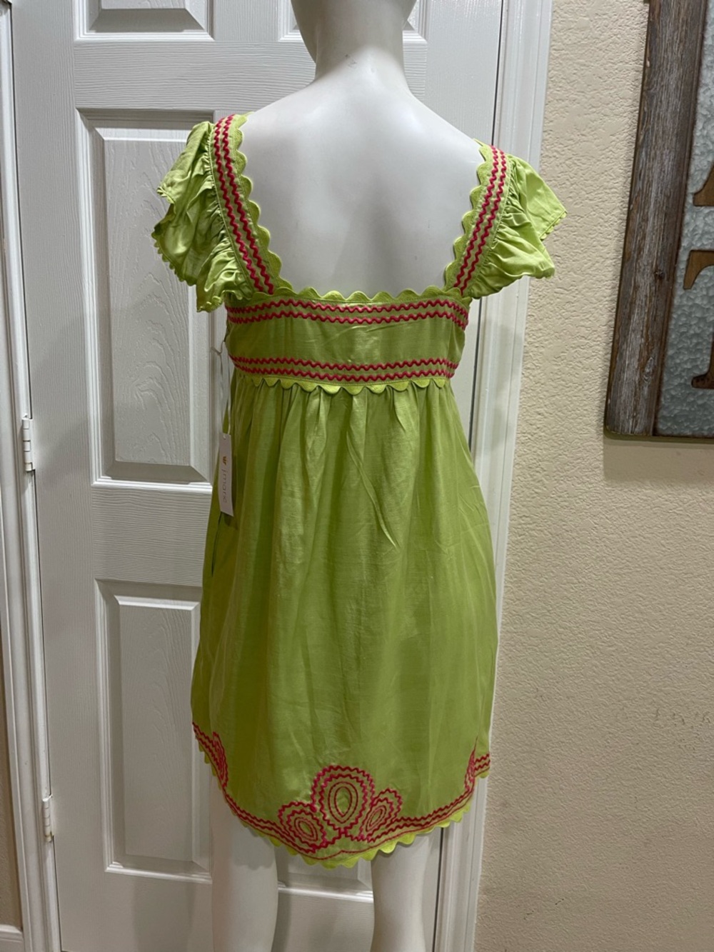 J Marie "Hailey" Lime Green and Pink Colorway Size Small NWT - Picture 2 of 7